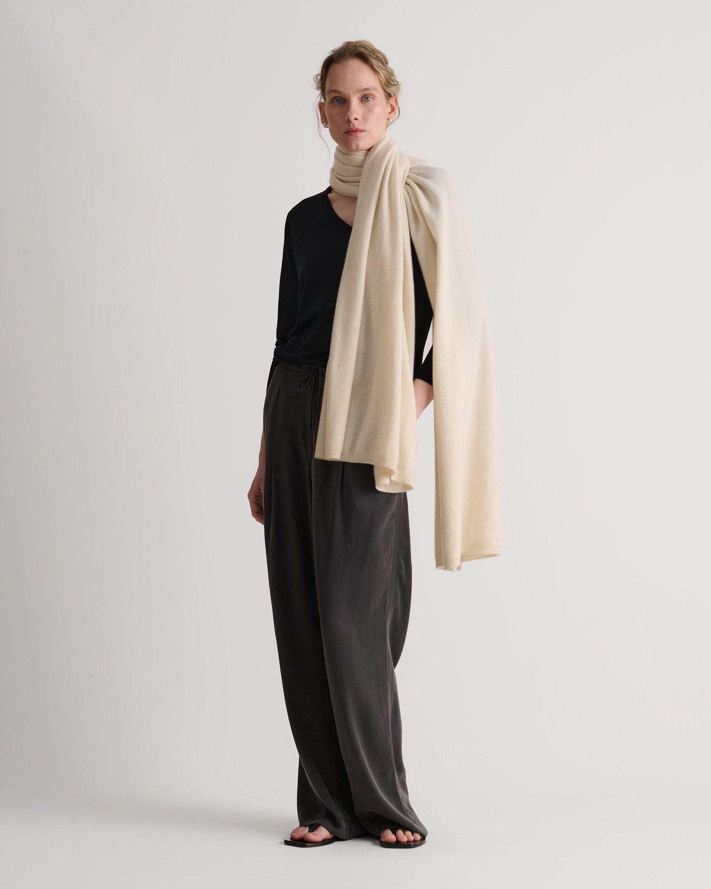 Oversized Finest Cashmere Wrap - Buttermilk