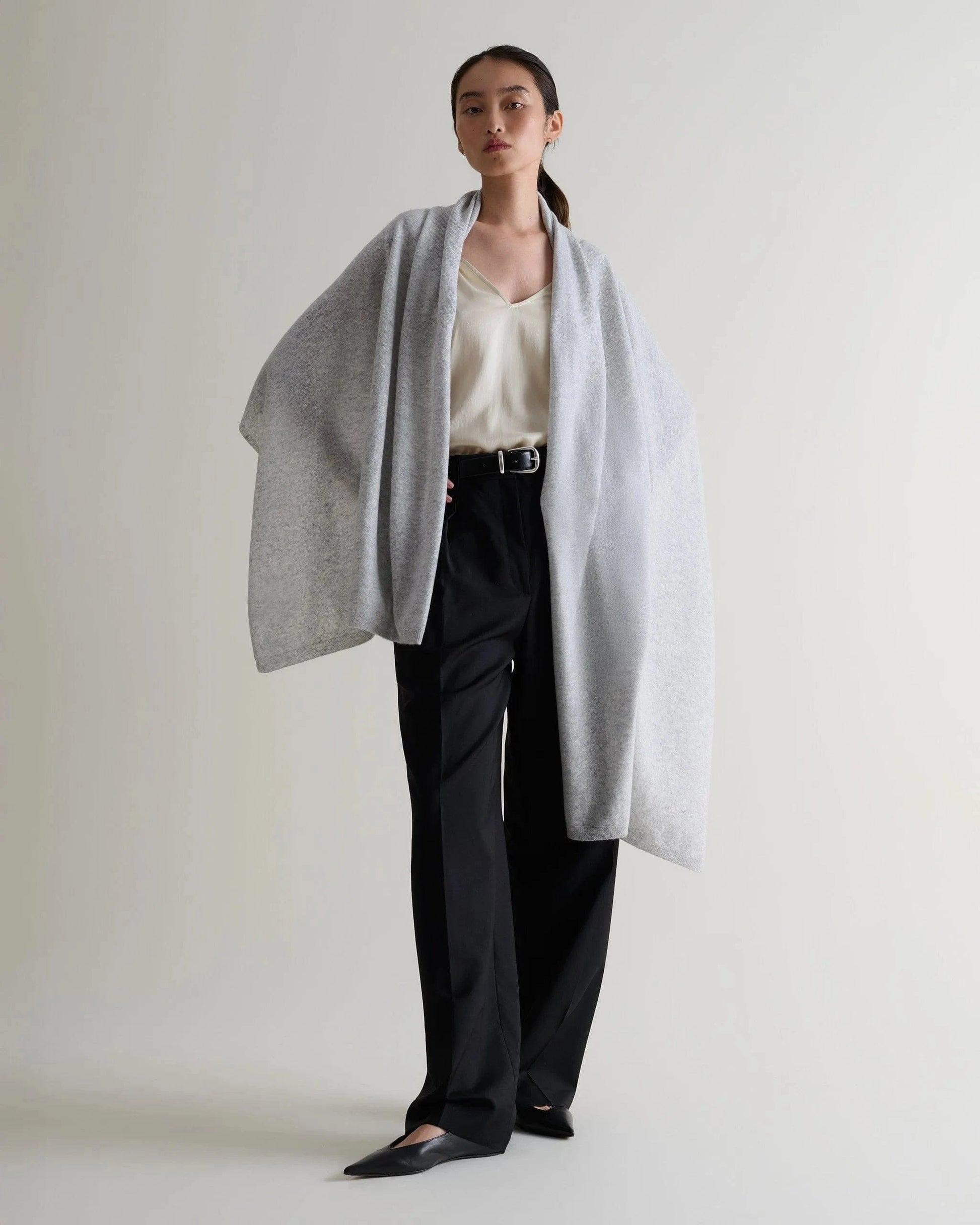 Oversized Finest Cashmere Wrap - Grey