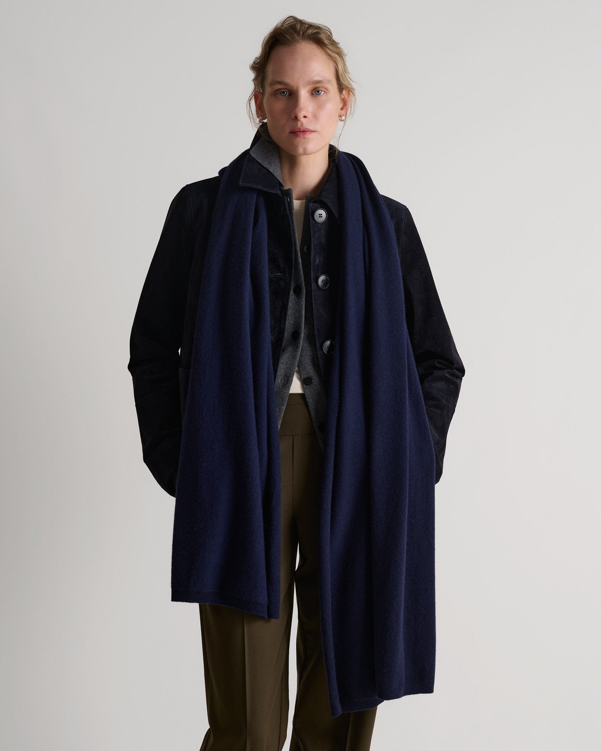 Oversized Finest Cashmere Wrap - Navy