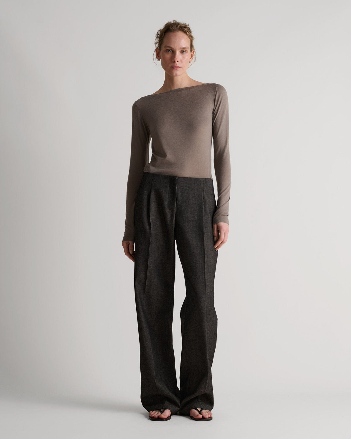 Women's Superfine Merino Straight Neck Jumper - Mole