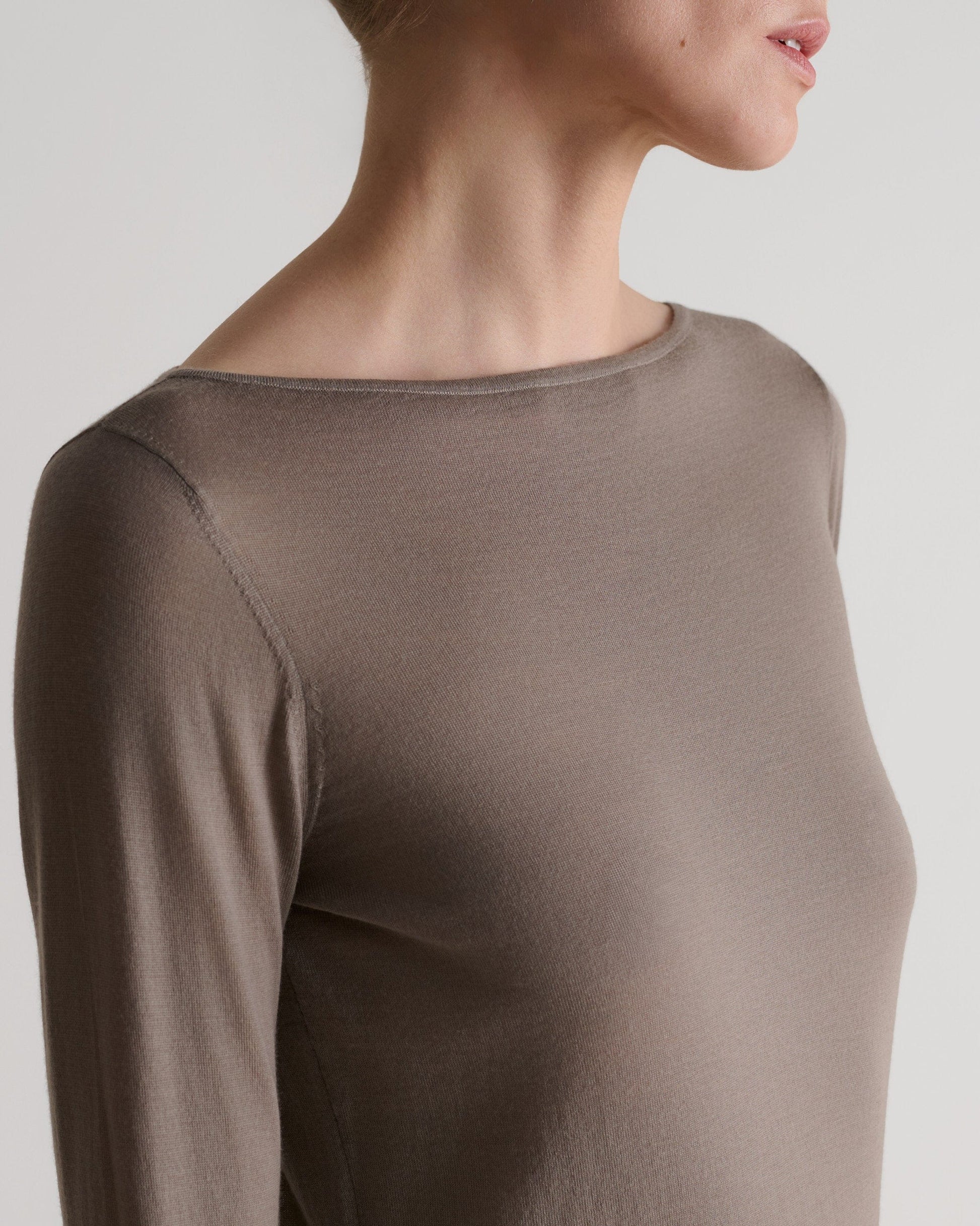 Women's Superfine Merino Straight Neck Jumper - Mole