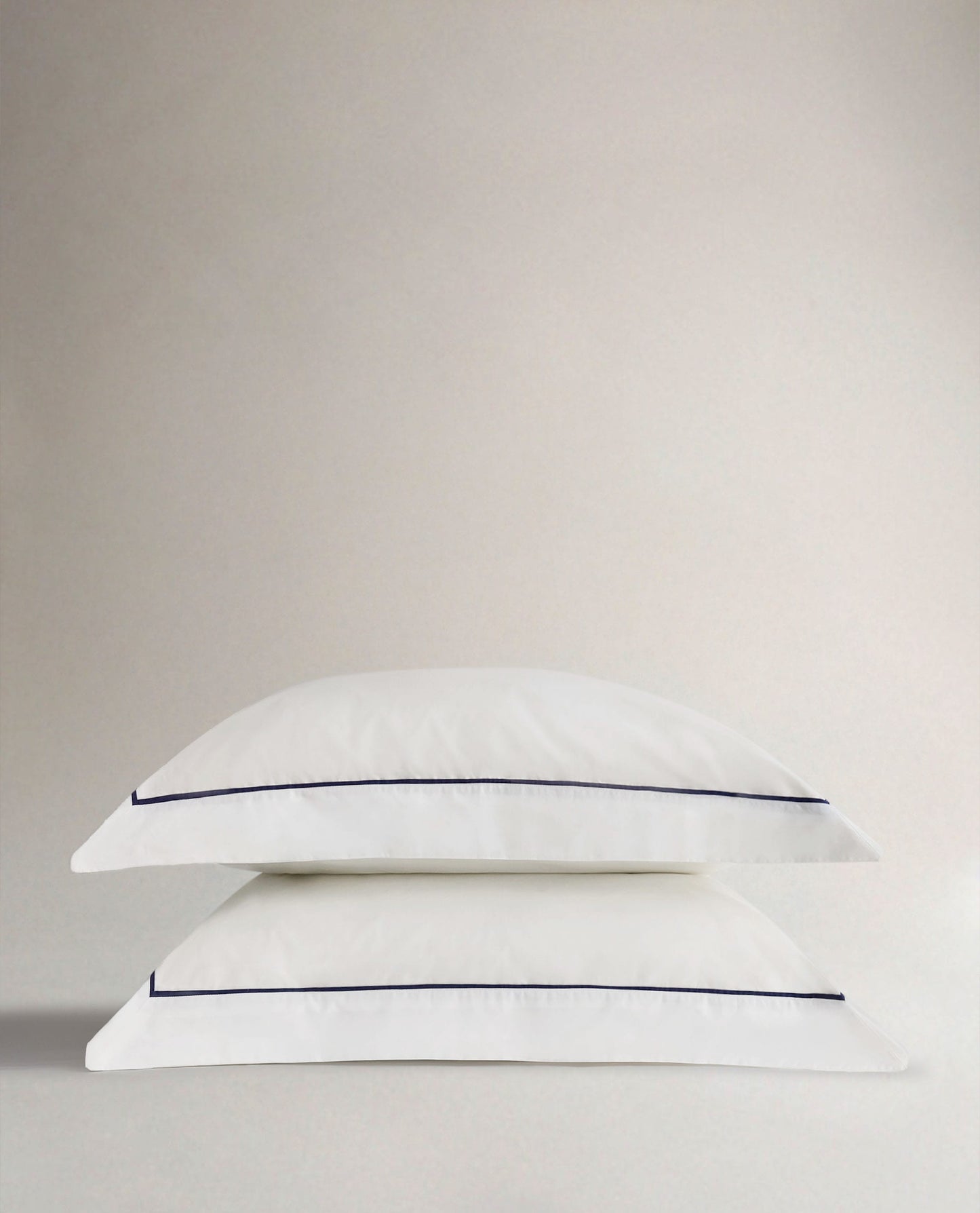 Crisp & Cool Organic Cotton Oxford Pillowcases - White Navy Piping