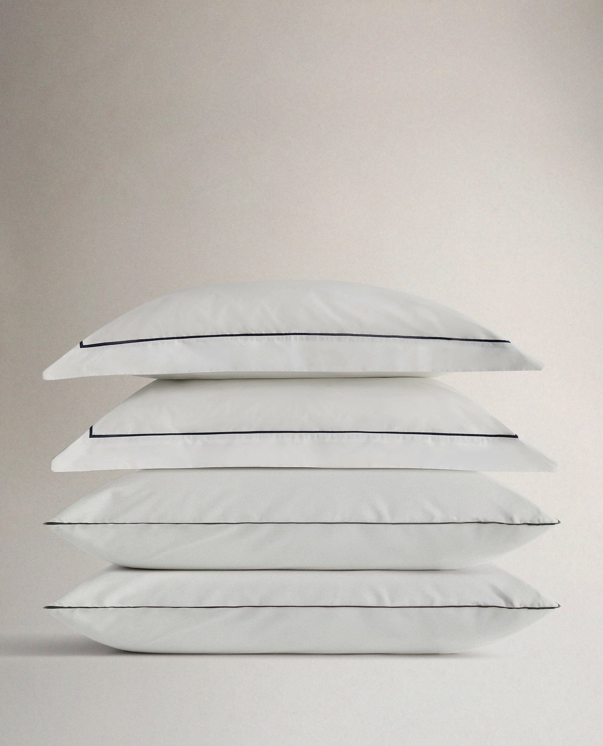 The Soft & Smooth Luxury Pillowcase Bundle, Set Of 4 - White Navy Piping