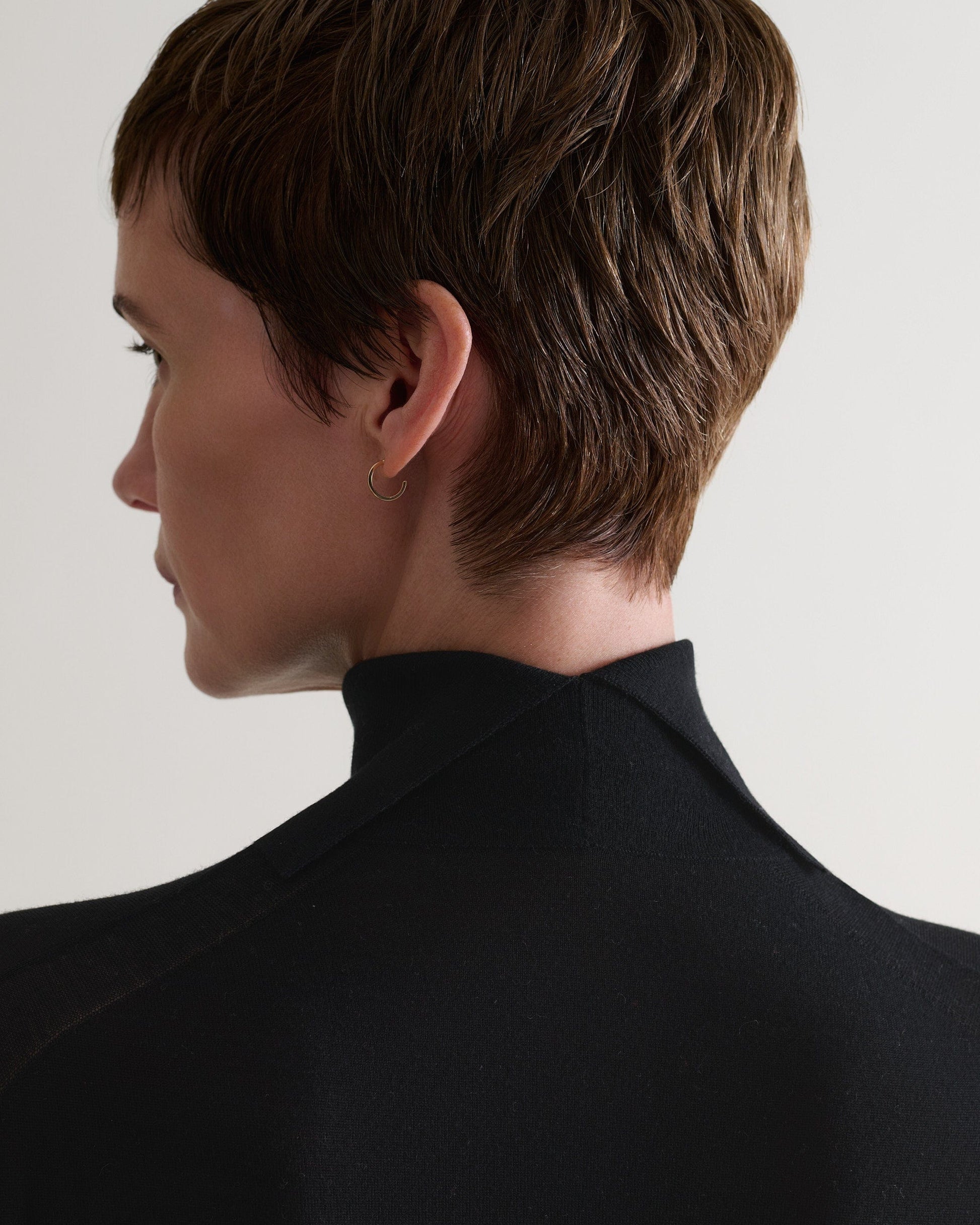 Women's Superfine Merino Roll Neck Jumper - Black