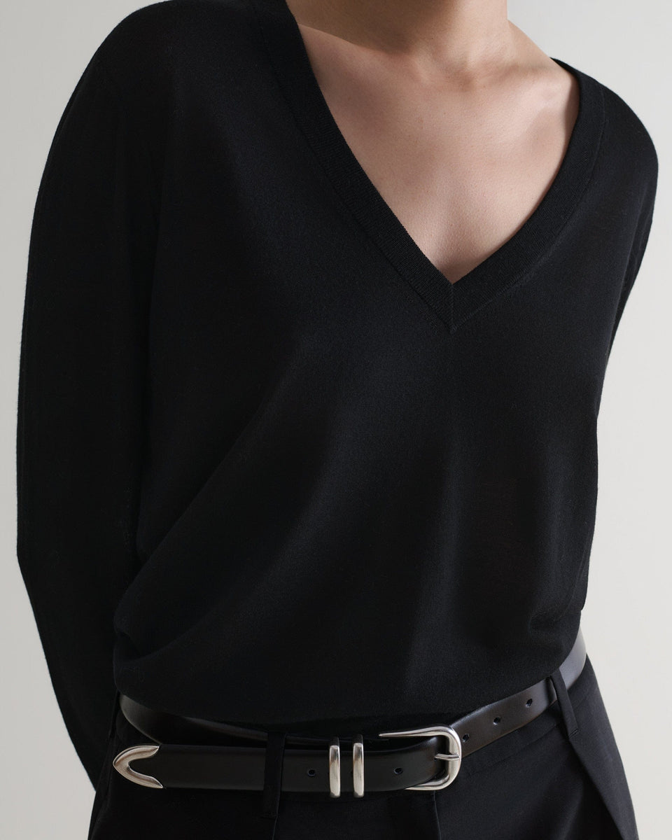 Women's Superfine Merino V Neck Jumper - Black