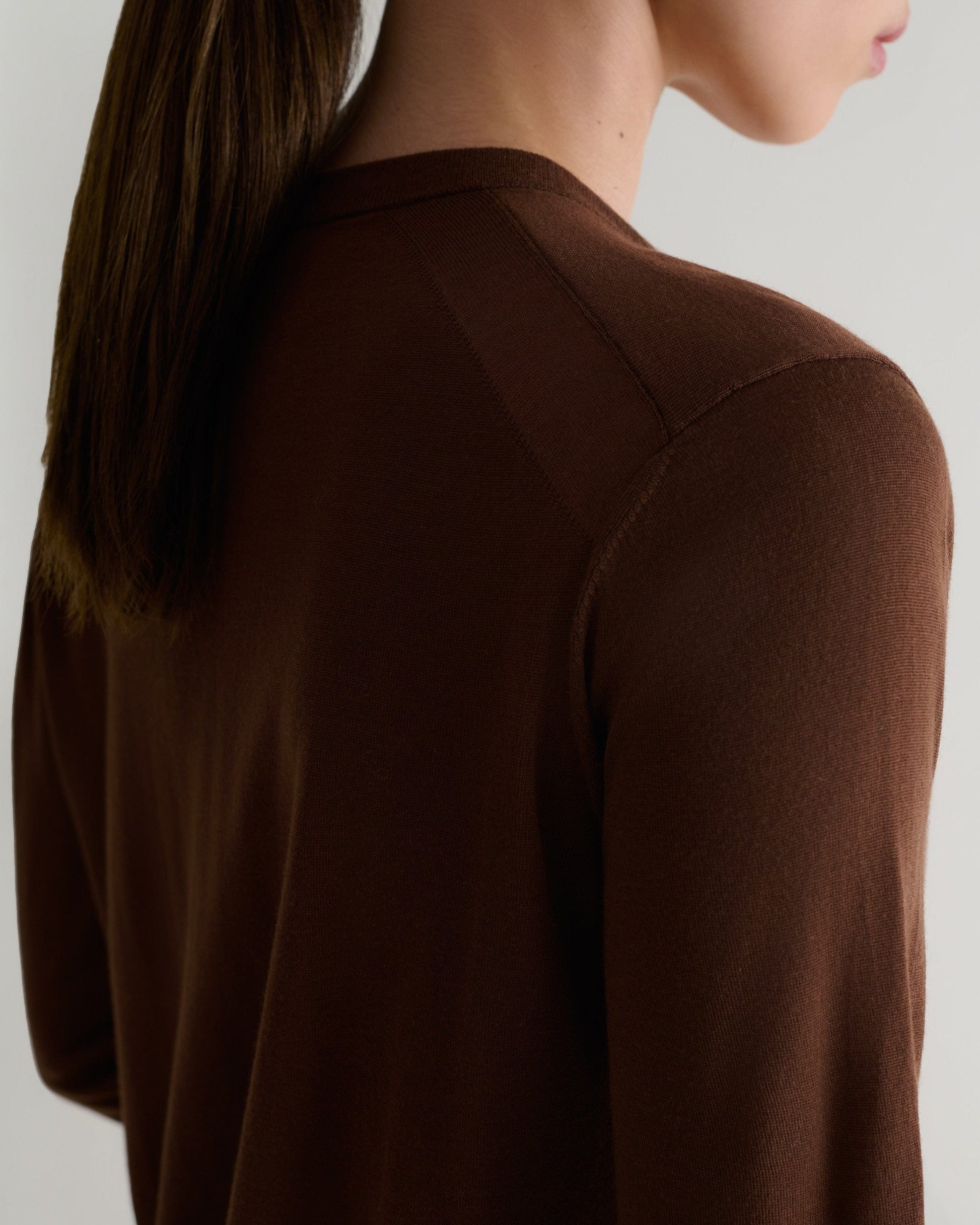 Women's Superfine Merino V Neck Jumper - Burl