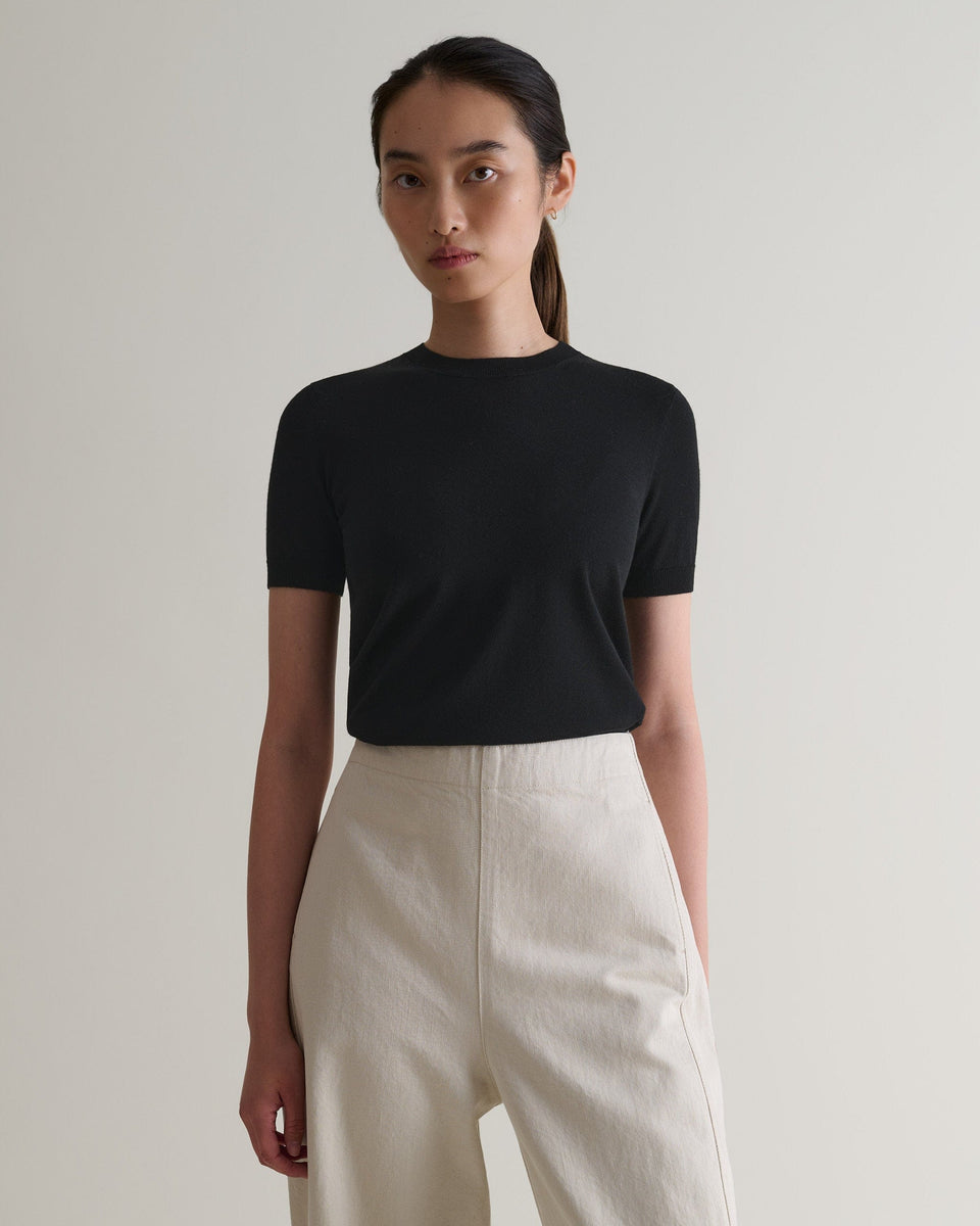 Women's Superfine Merino Wool Knitted T-shirt - Black