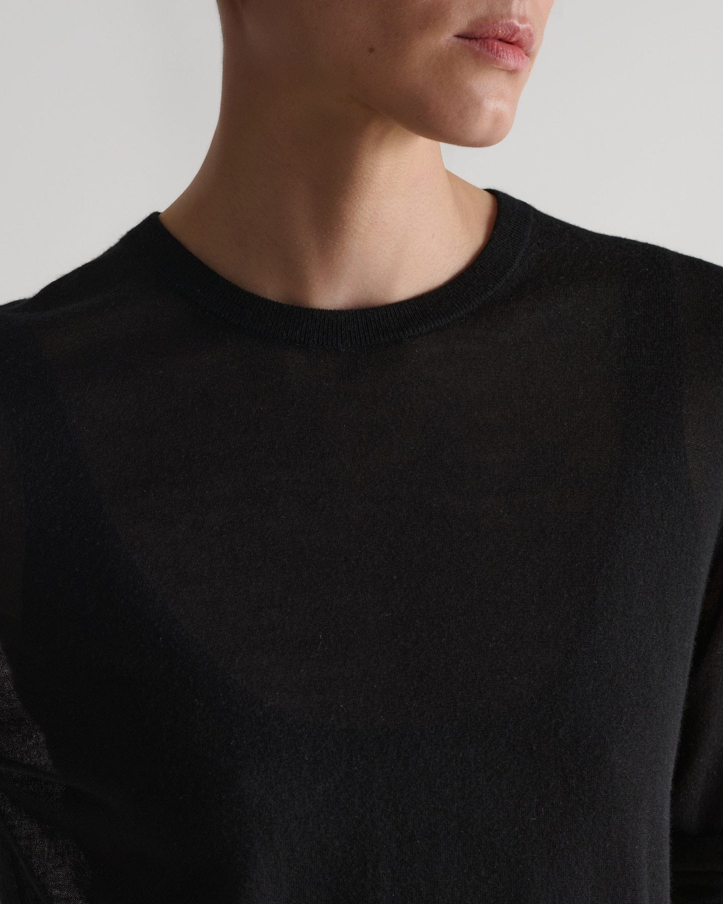 Women's TENCEL™ Cashmere Double Layered Crew Neck Jumper - Black