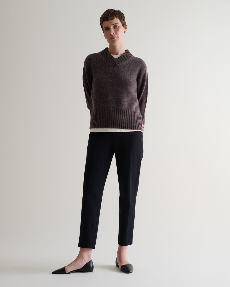 Women's Cashmere Merino V Neck Jumper - Chocolate