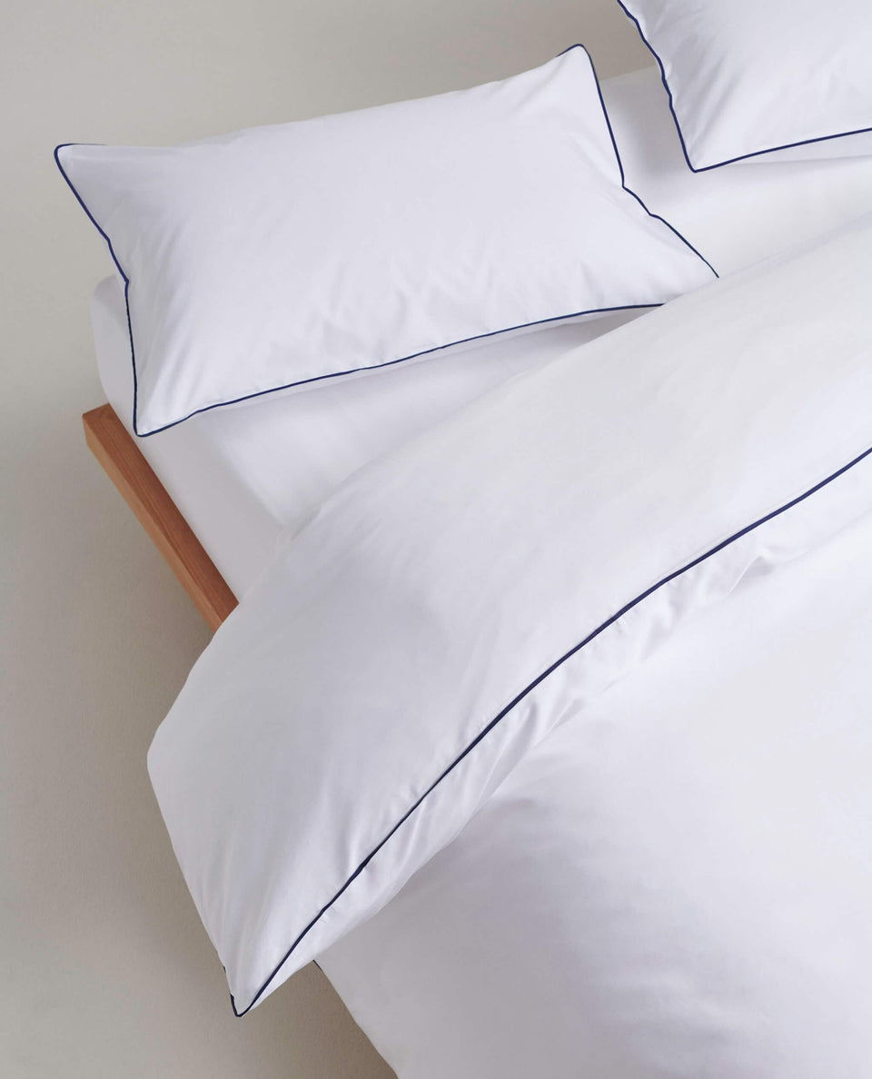 The Soft & Smooth Luxury Pillowcase Set - White Navy Piping
