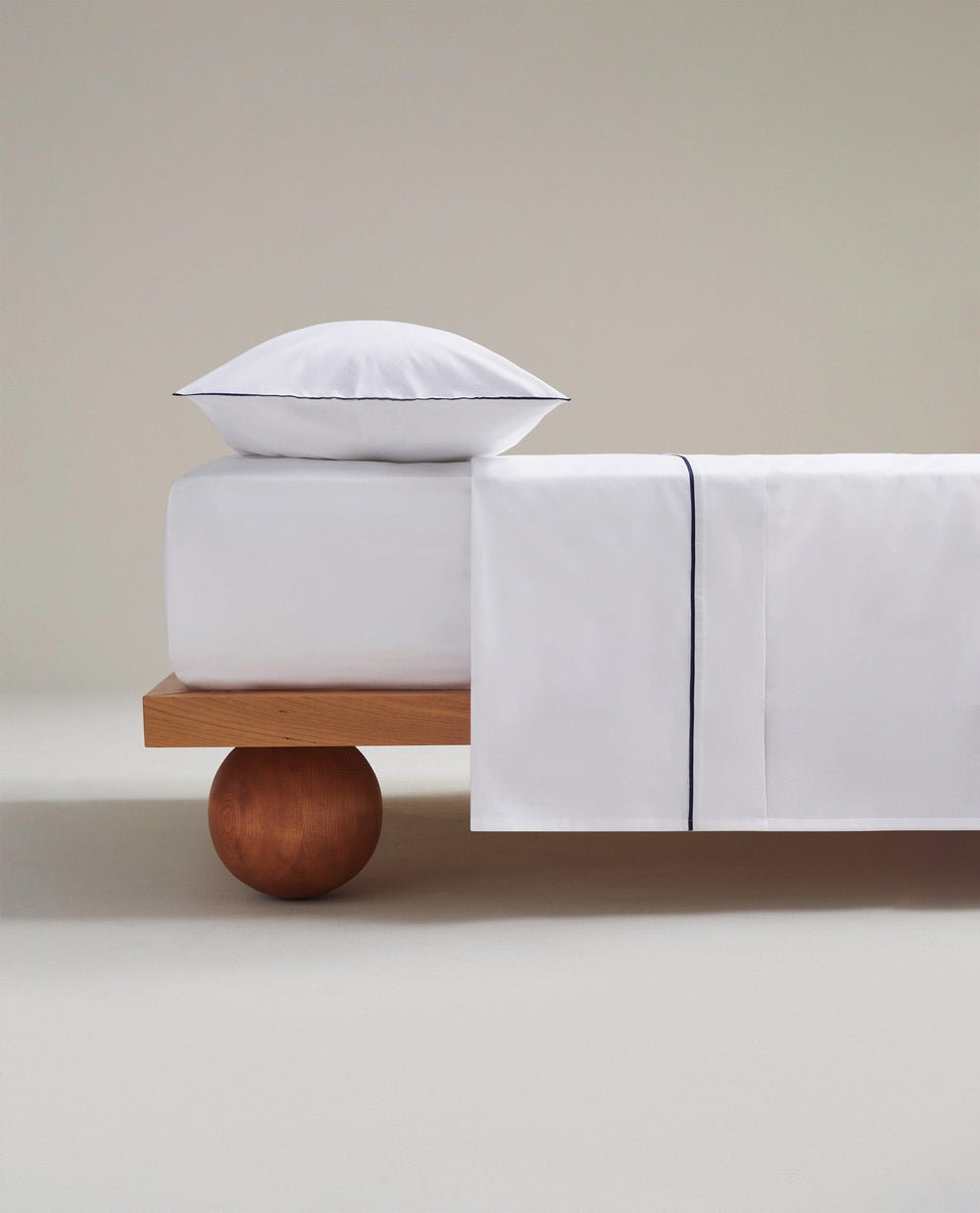 The Crisp & Cool Organic Luxury Flat Sheet - White Navy Piping
