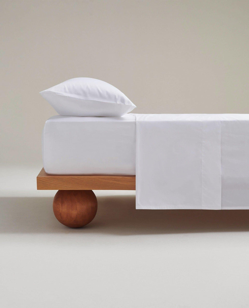 The Soft & Smooth Luxury Fitted Sheet - White