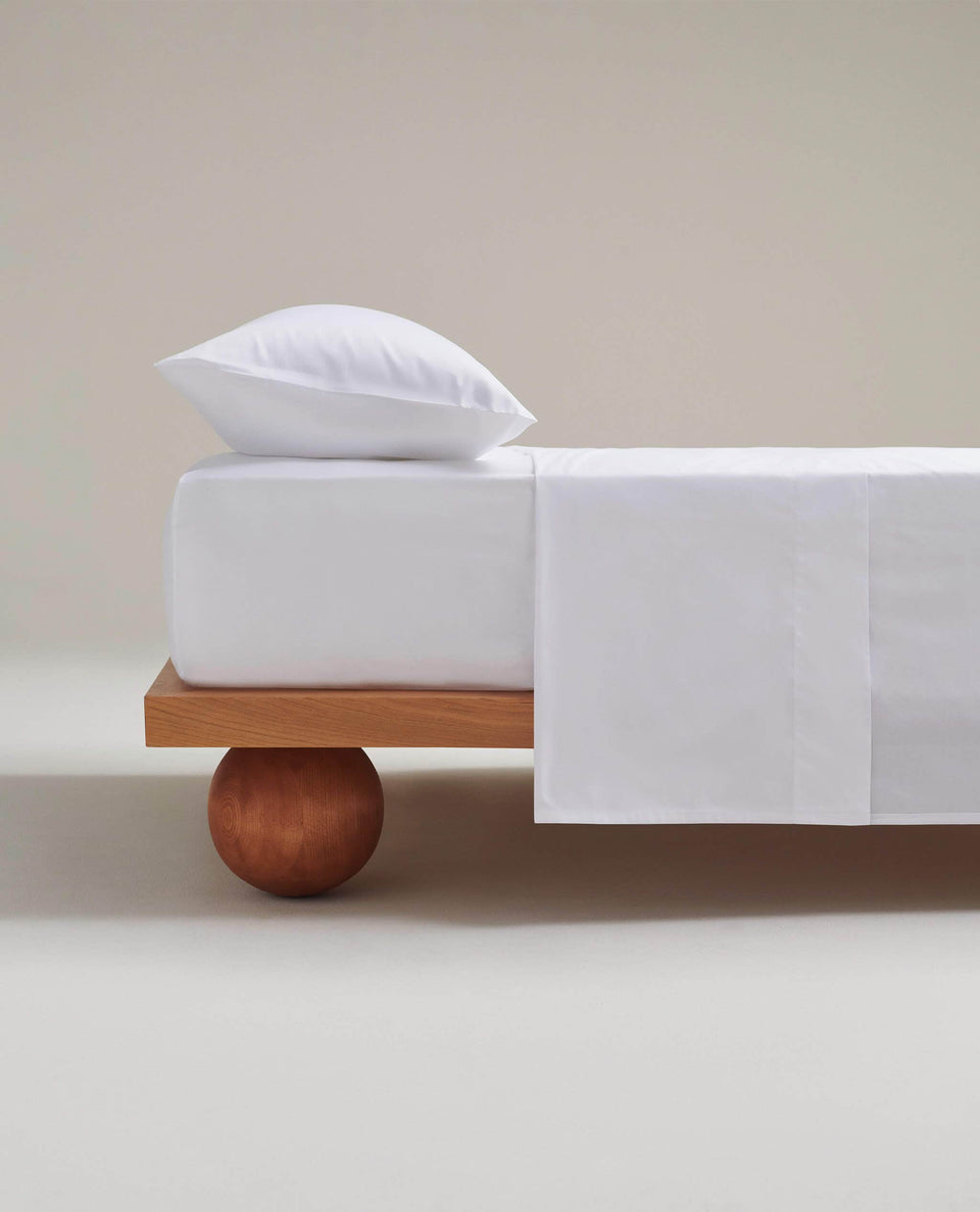 The Crisp & Cool Organic Luxury Flat Sheet - White