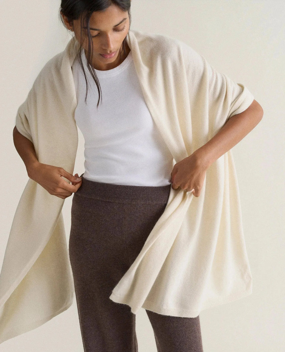 Oversized Finest Cashmere Wrap - Buttermilk