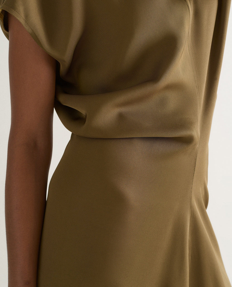 Close up of Rie & Fall's olive Naia™maxi dress.