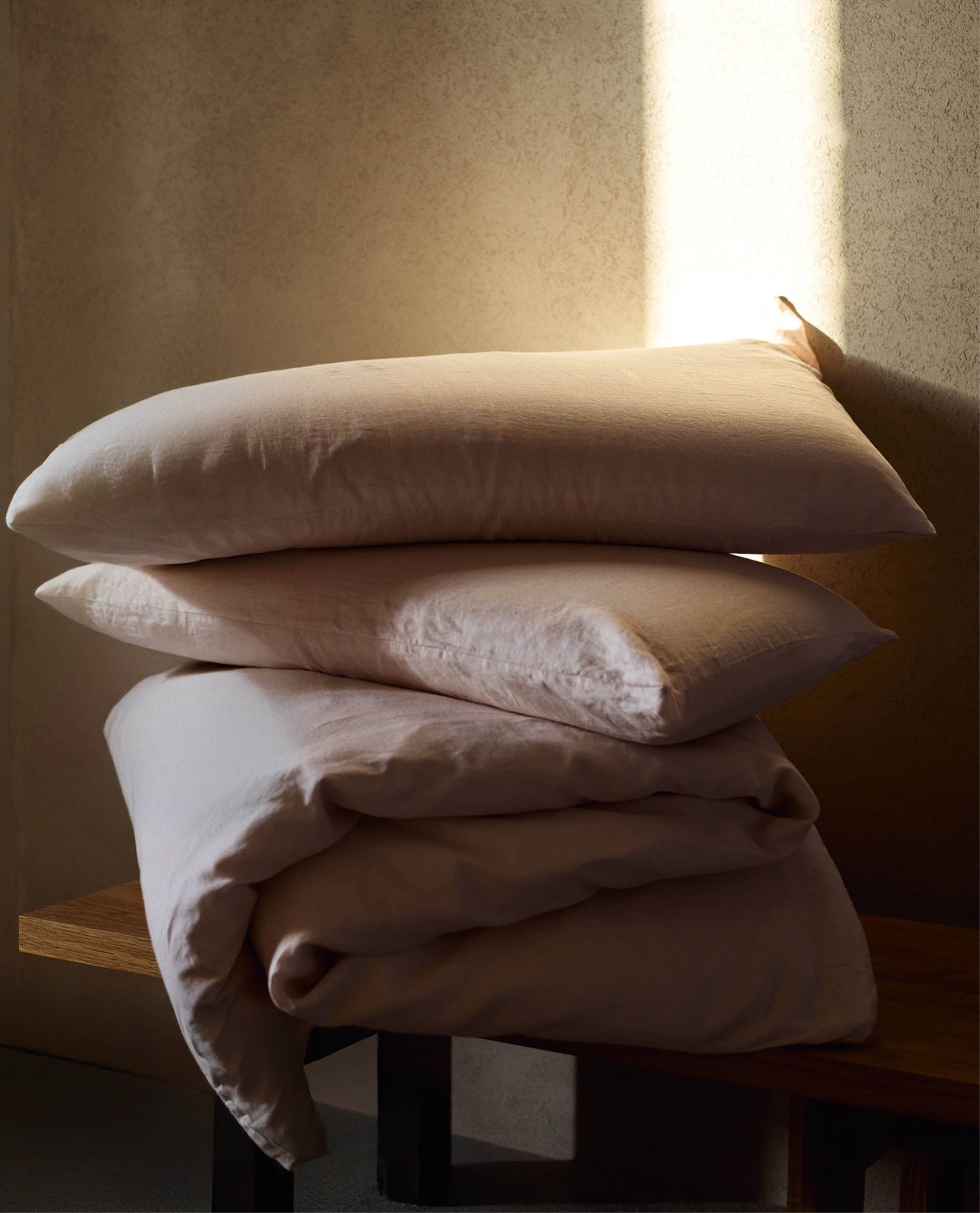 Image 3 of 3 showing Rise & Fall's Relaxed & Refined European Flax™ Linen Pillowcase Set, colour: bruised pink.