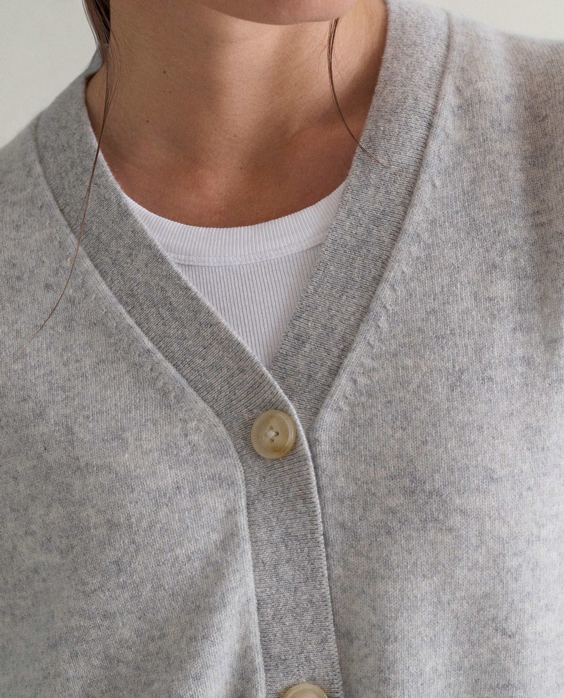 Women's Lightweight Knit Cardigan - V-Neck Long Sleeve Button-Down Sweater For Spring