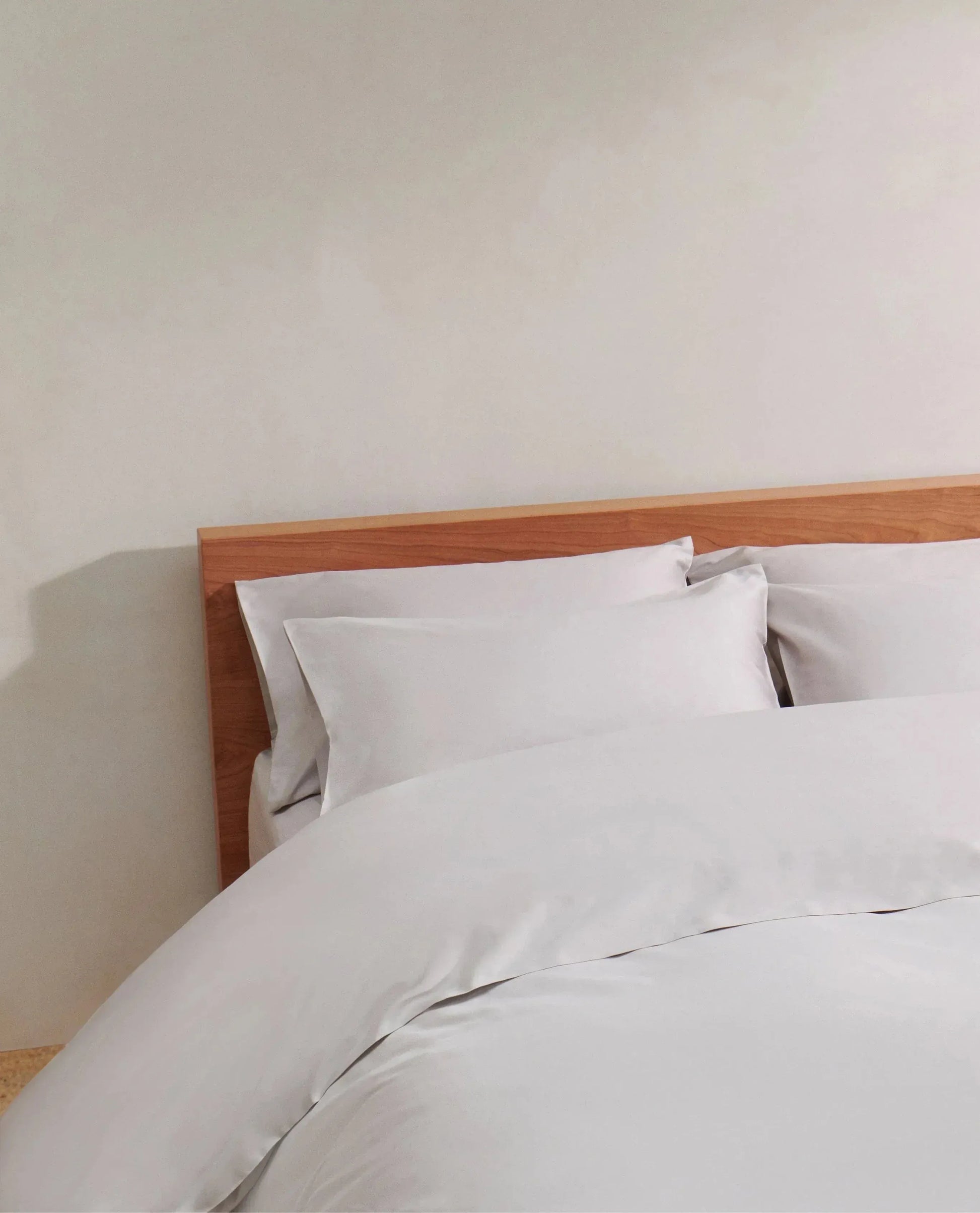 Image 4 of 4 showing Rise & Fall's percale cotton duvet cover, colour: pebble.