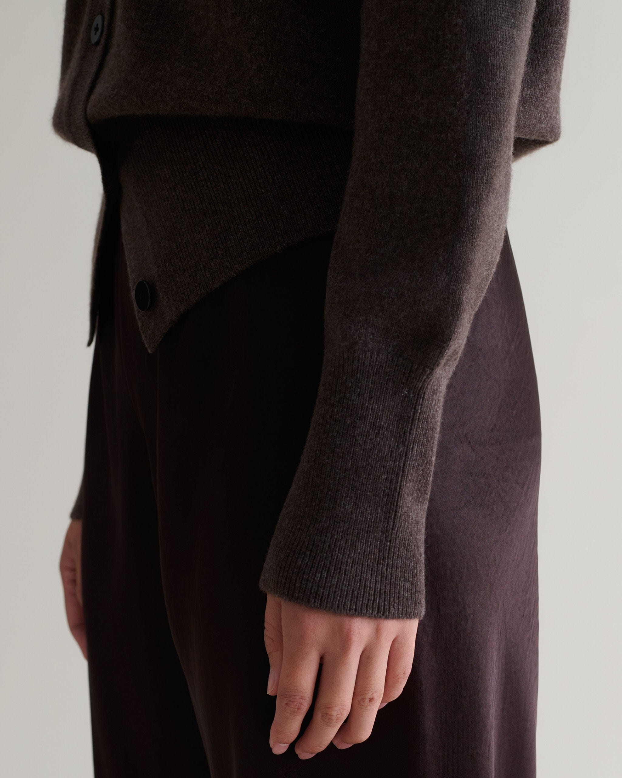 Ribbed cuffs and hem