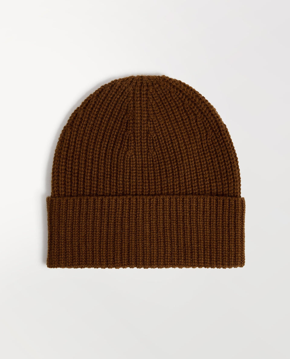 Close up of Rise & Fall's burl brown cashmere merino ribbed beanie