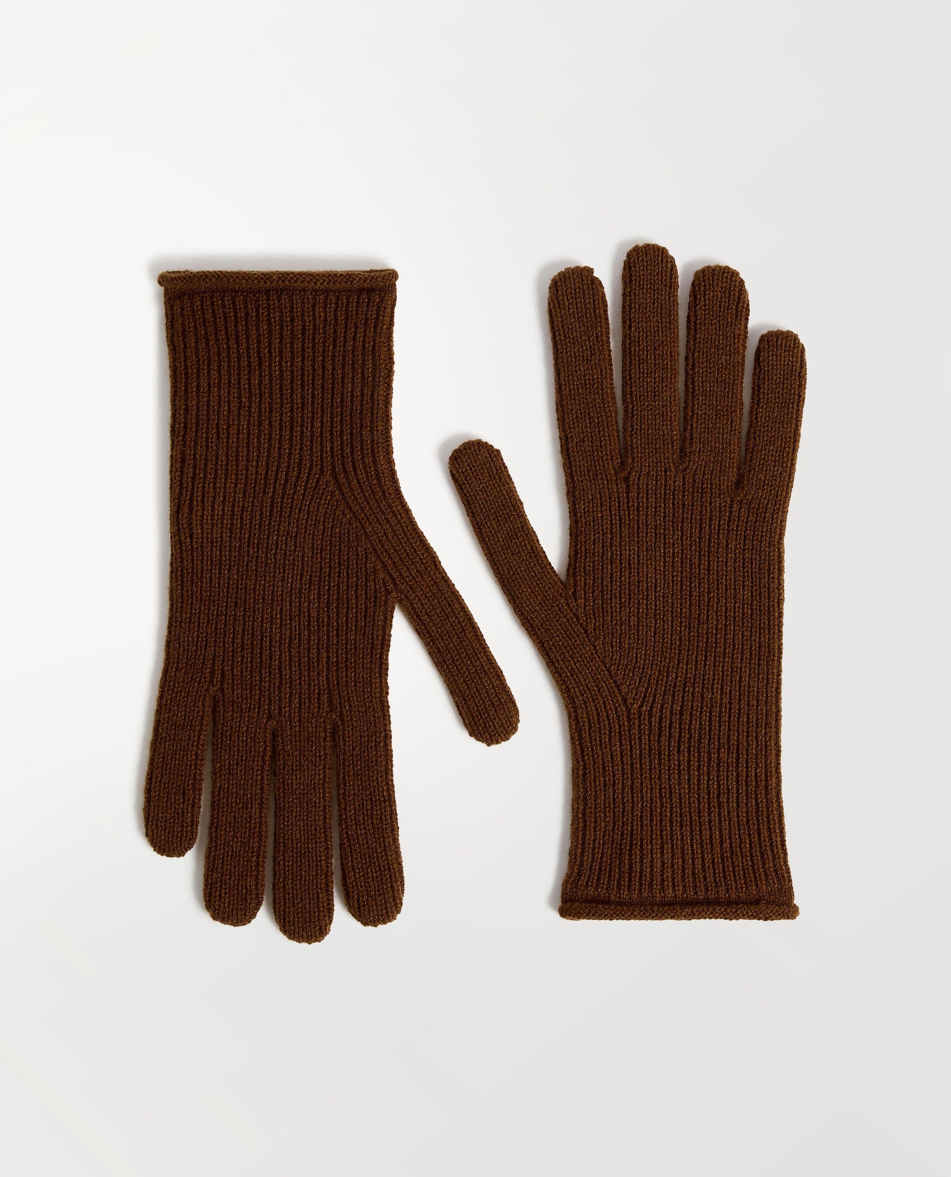 Close up of Rise & Fall's burl brown cashmere merino ribbed gloves
