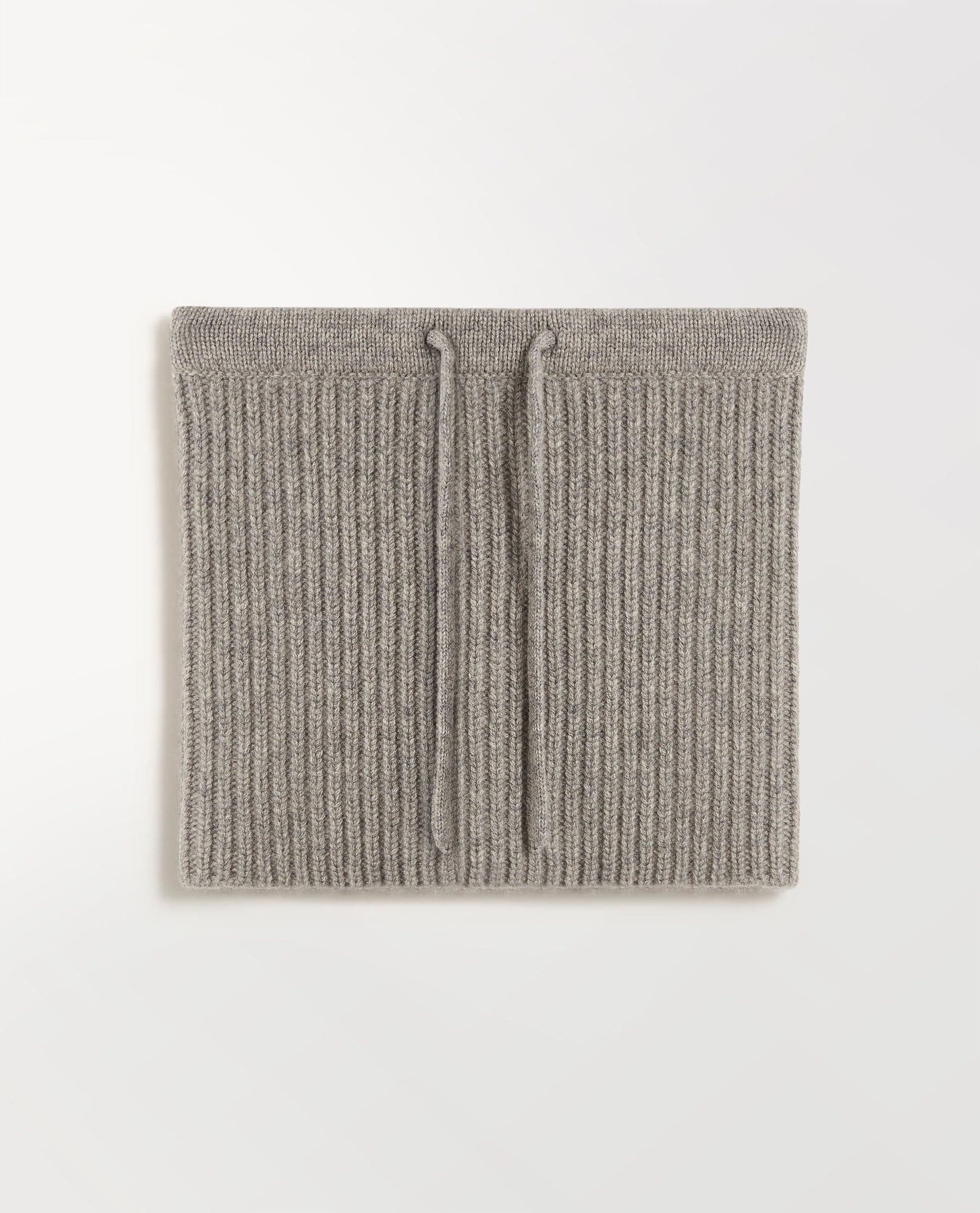 Close up of Rise & Fall's grey cashmere merino drawstring snood 